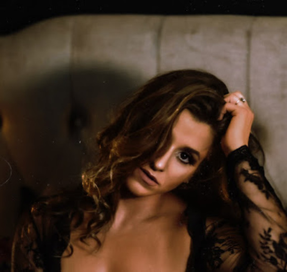 Meet your Posher, Stephanie - Picture 1 of 1